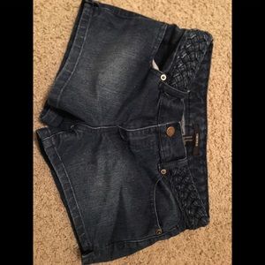 Forever 21 denim shorts size 24